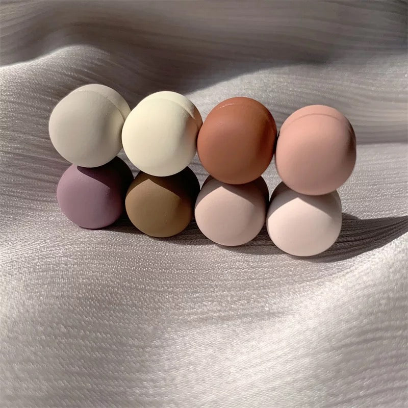 Magnetic pins
